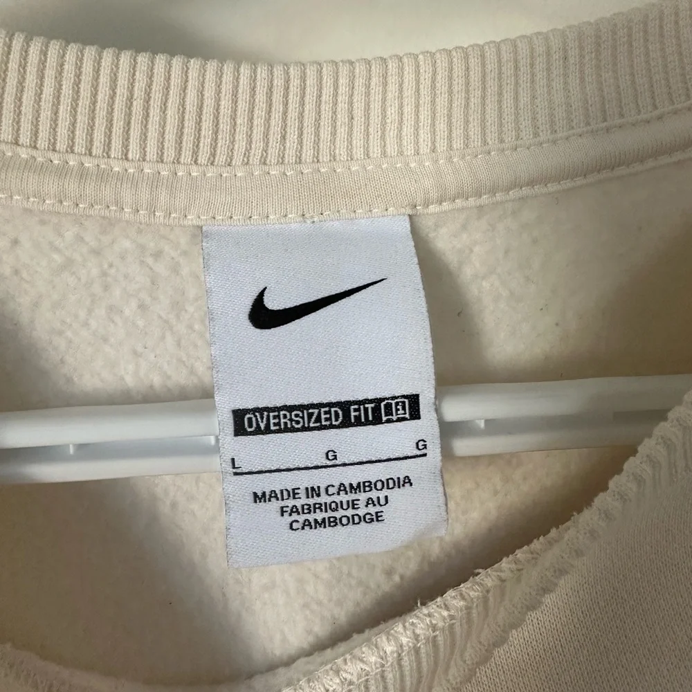 Nike Court Women's Phoenix Fleece Oversized Crewneck Tennis Sweatshirt - Picture 5 of 6